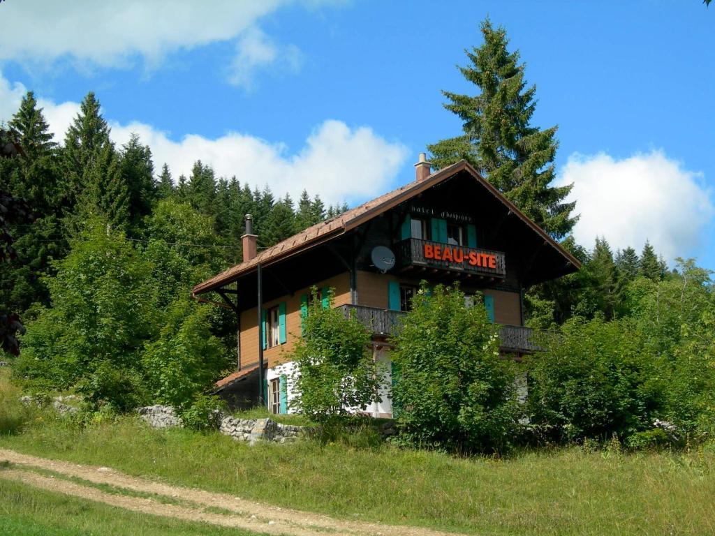 莱斯拉塞斯 Le Coucou Et Chalet Beau-Site酒店 外观 照片